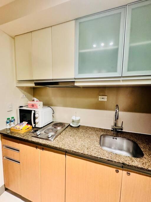 One Uptown Residences Bgc Taguig Exteriér fotografie