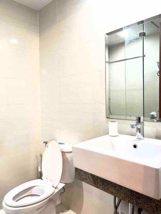 One Uptown Residences Bgc Taguig Exteriér fotografie